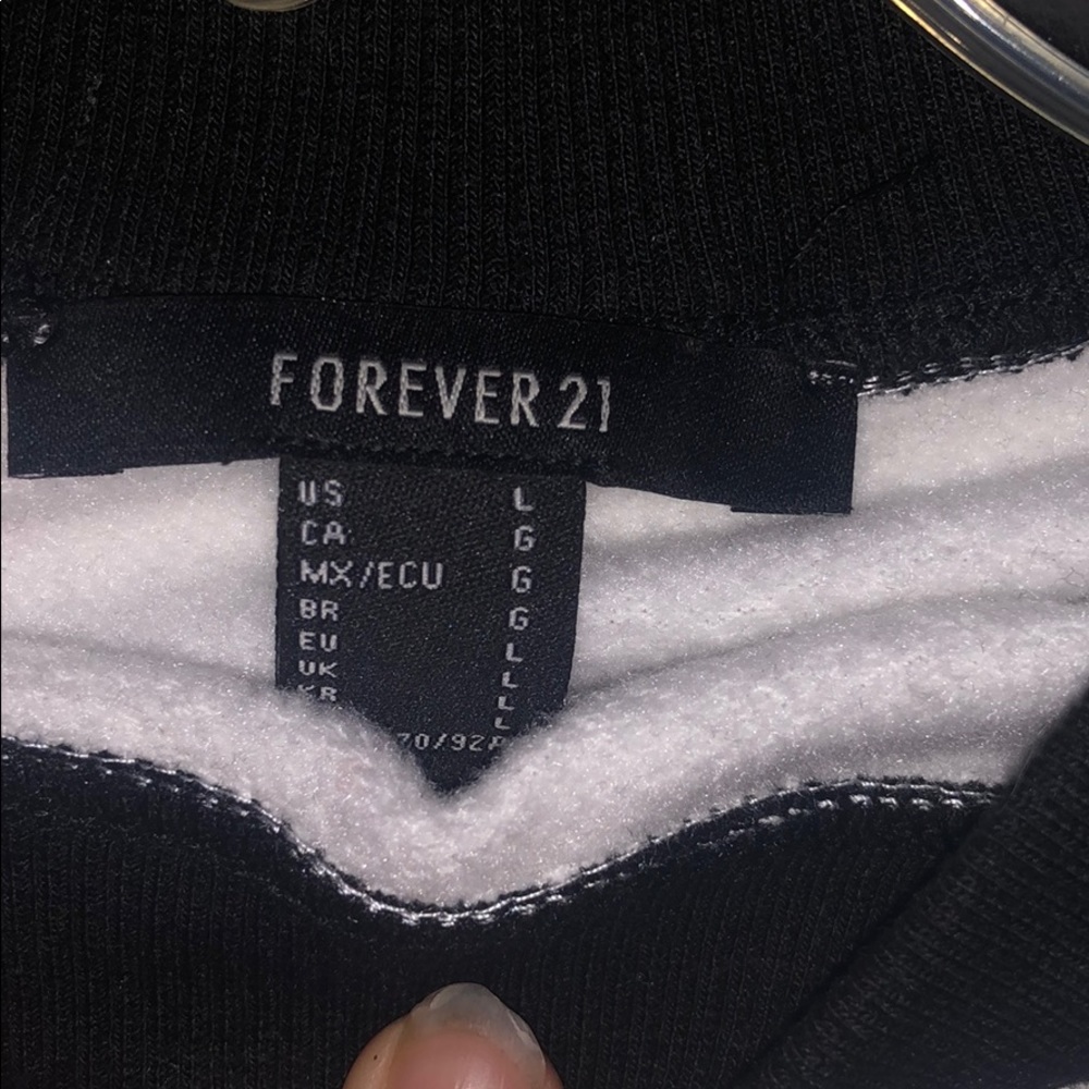 sweater - Picture 3 of 3